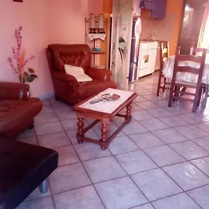 Nocleg ze śniadaniem Sa Domu Sarda Casa, Piscinas