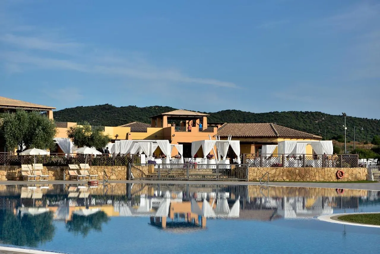 Janna E Sole Resort Budoni 4*,